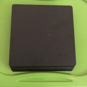 Playstation 4 With Controller .